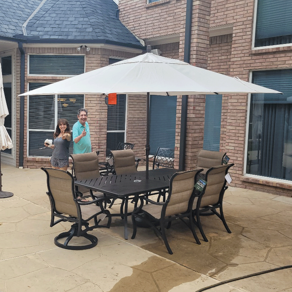 Mallin Volare Dining & Treasure Garden Umbrella