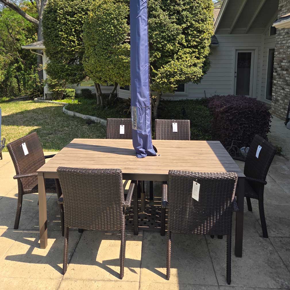 NorthCape Hixon Dining Set