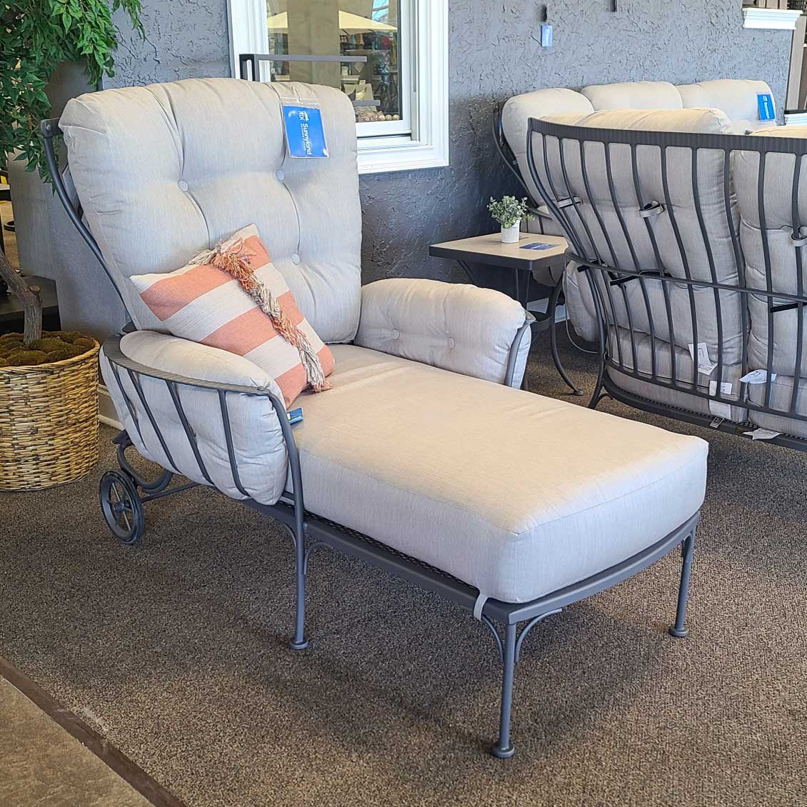 Monterra Cushion Adjustable Chaise Lounge - Flagship Silver