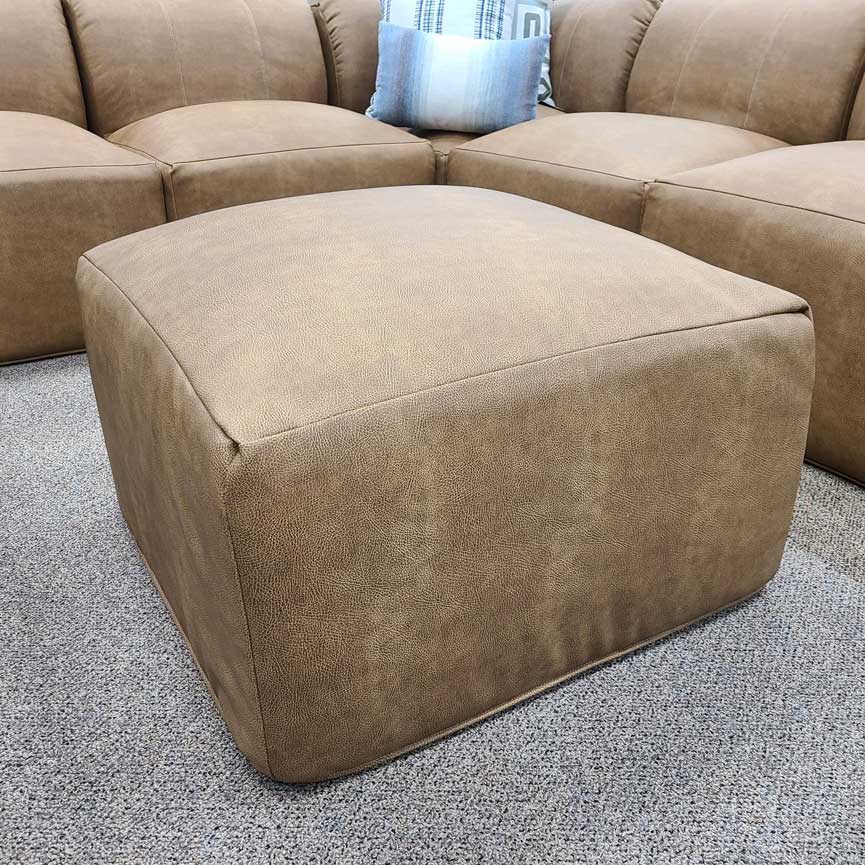 Tuscino Ottoman