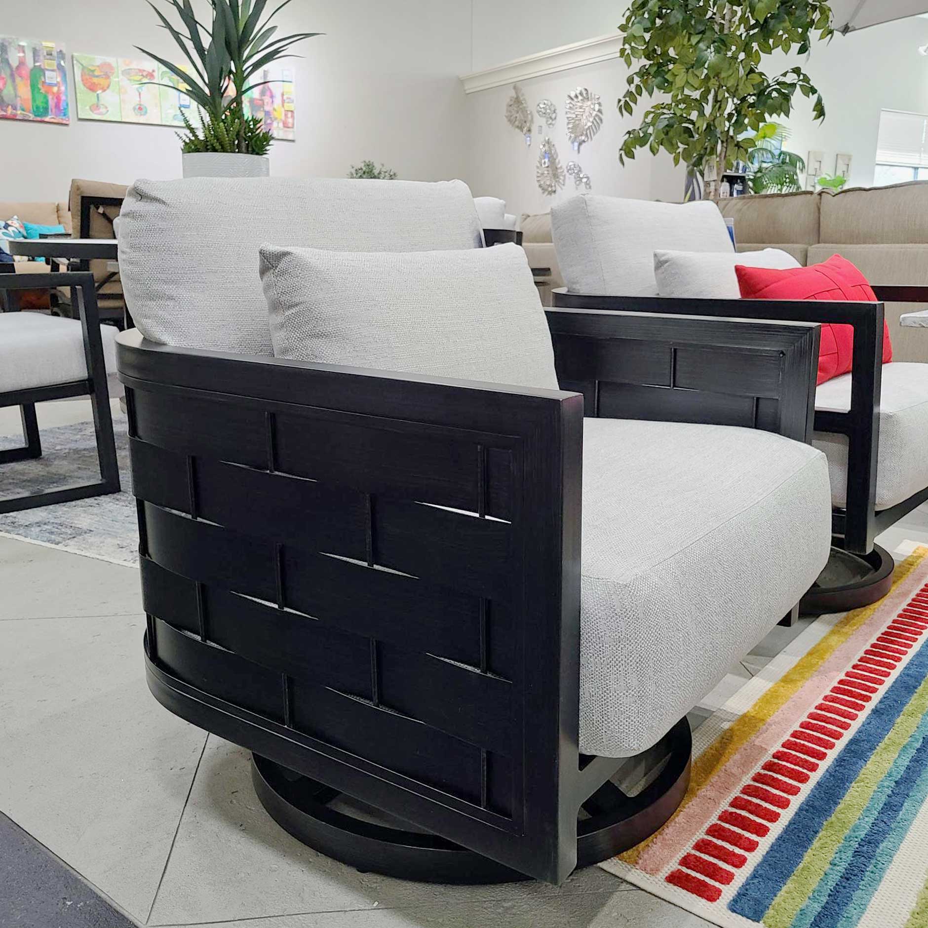 Biscayne Cushion Swivel Chair