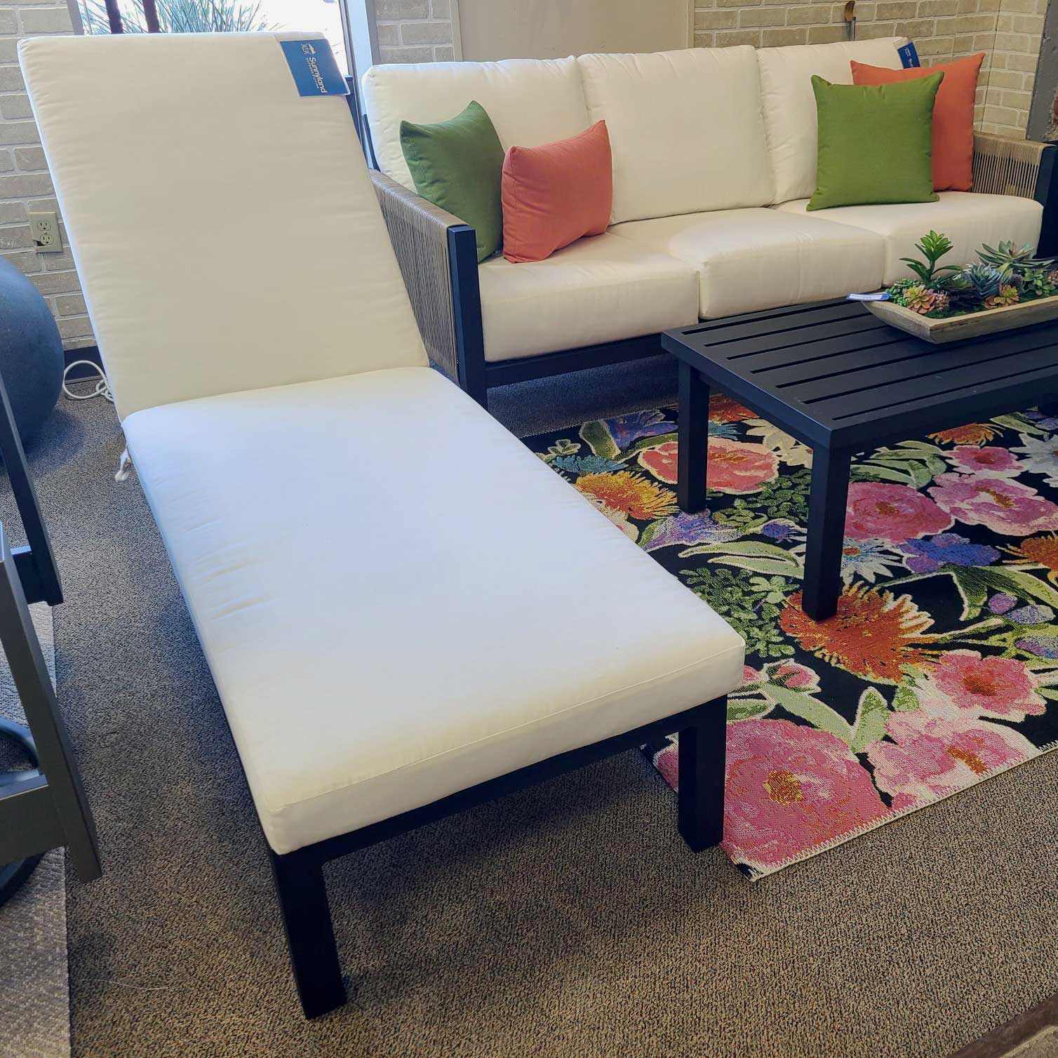 Timarron Chaise - Black